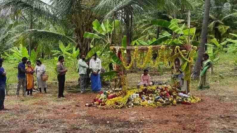 Sanchari Vijay: ಸಂಚಾರಿ ವಿಜಯ್ ಸಮಾಧಿಗೆ ಹಾಲು, ತುಪ್ಪ ಬಿಟ್ಟ ಕುಟುಂಬಸ್ಥರು