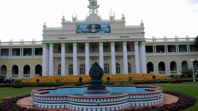 ಮೈಸೂರು ವಿವಿಯ ಉತ್ತರ ಪತ್ರಿಕೆ ಅಕ್ರಮ ಜಾಲ ಕೇಸ್; ಆರೋಪಿ ಇನ್ಸ್ಪೆಕ್ಟರ್ ಜಾಮೀನು ಅರ್ಜಿ ವಜಾ