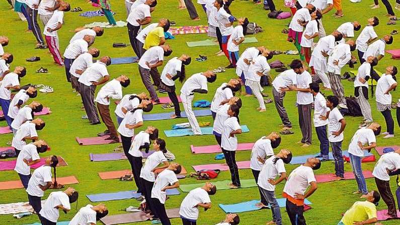 World Yoga Day 2021: 1 ಲಕ್ಷ ಉನ್ನತ ಶಿಕ್ಷಣ ವಿದ್ಯಾರ್ಥಿಗಳಿಂದ ವಿಶ್ವ ಯೋಗ ದಿನಾಚರಣೆಯಂದು ವರ್ಚುವಲ್ ಯೋಗ