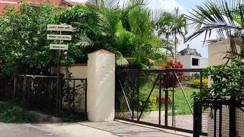 Mandya: ಹೆಣ್ಣು ಮಗು ಹುಟ್ಟುತ್ತಿದ್ದಂತೆಯೇ ಜಿಲ್ಲಾ ಮಕ್ಕಳ ಪಾಲಾನಾ ಕೇಂದ್ರಕ್ಕೆ ಒಪ್ಪಿಸಿದ ಪೋಷಕರು; ಸ್ಥಳೀಯರಿಂದ ಆಕ್ರೋಶ Mandya: ಹೆಣ್ಣು ಮಗು ಹುಟ್ಟುತ್ತಿದ್ದಂತೆಯೇ ಜಿಲ್ಲಾ ಮಕ್ಕಳ ಪಾಲಾನಾ ಕೇಂದ್ರಕ್ಕೆ ಒಪ್ಪಿಸಿದ ಪೋಷಕರು; ಸ್ಥಳೀಯರಿಂದ ಆಕ್ರೋಶ