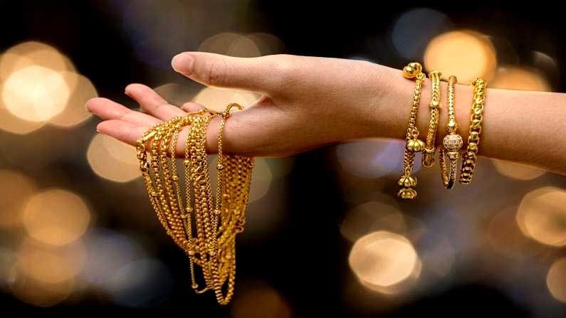 Gold Rate Today: ಚಿನ್ನದ ದರ ಏರಿಕೆ, ಬೆಳ್ಳಿ ಬೆಲೆ ಇಳಿಕೆ! ಬೆಂಗಳೂರು, ದೆಹಲಿ, ಚೆನ್ನೈನಲ್ಲಿ ಆಭರಣದ ದರ ವಿವರ ಹೀಗಿದೆ