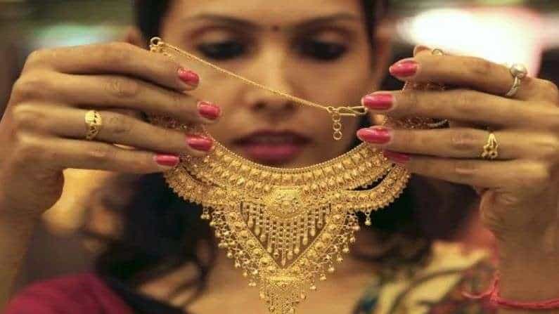 Gold Rate Today: ಚಿನ್ನದ ದರ ಕೊಂಚ ಇಳಿಕೆ, ಬೆಳ್ಳಿ ಬೆಲೆ ಏರಿಕೆ; ಎಷ್ಟಿದೆ ಗೊತ್ತಾ ಇಂದಿನ ಚಿನ್ನದ ದರ?