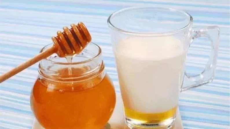 Health Tips: ಹಾಲಿನ ಜತೆ ಒಂದು ಚಮಚ ಜೇನುತುಪ್ಪ ಬೆರೆಸಿ ಕುಡಿಯುವುದರಿಂದ ಆರೋಗ್ಯಕ್ಕೆ ಎಷ್ಟೆಲ್ಲಾ ಪ್ರಯೋಜನಗಳಿವೆ ಗೊತ್ತಾ? Health Tips: ಹಾಲಿನ ಜತೆ ಒಂದು ಚಮಚ ಜೇನುತುಪ್ಪ ಬೆರೆಸಿ ಕುಡಿಯುವುದರಿಂದ ಆರೋಗ್ಯಕ್ಕೆ ಎಷ್ಟೆಲ್ಲಾ ಪ್ರಯೋಜನಗಳಿವೆ ಗೊತ್ತಾ?