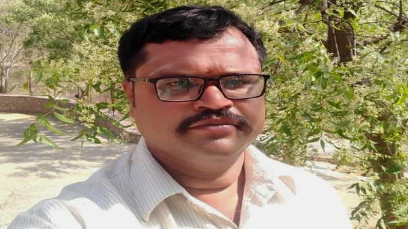 ಮಾನಸಿಕ ಅಸ್ವಸ್ಥ ಯುವಕನಿಗೆ ಕಿರುಕುಳ: ದಾಬಸ್ಪೇಟೆ ಪೊಲೀಸರಿಂದ ಕಾಮುಕ ಶಿಕ್ಷಕ ರಂಗನಾಥ್ ಸೆರೆ ಮಾನಸಿಕ ಅಸ್ವಸ್ಥ ಯುವಕನಿಗೆ ಕಿರುಕುಳ: ದಾಬಸ್ಪೇಟೆ ಪೊಲೀಸರಿಂದ ಕಾಮುಕ ಶಿಕ್ಷಕ ರಂಗನಾಥ್ ಸೆರೆ