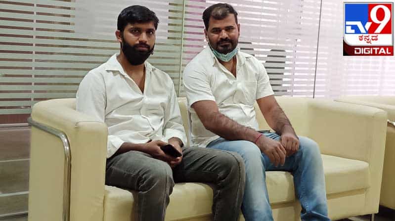 Lockdown Stories : ಚಲನಾಮೃತ ; ಹಾಸನ ಜಿಲ್ಲೆಯ ರಾಜಮುಡಿ ಅಕ್ಕಿಯು ಎಂಎನ್ಸಿ ಕ್ಯಾಂಟೀನ್ ತಲುಪಿದ ಕಥೆ Lockdown Stories : ಚಲನಾಮೃತ ; ಹಾಸನ ಜಿಲ್ಲೆಯ ರಾಜಮುಡಿ ಅಕ್ಕಿಯು ಎಂಎನ್ಸಿ ಕ್ಯಾಂಟೀನ್ ತಲುಪಿದ ಕಥೆ