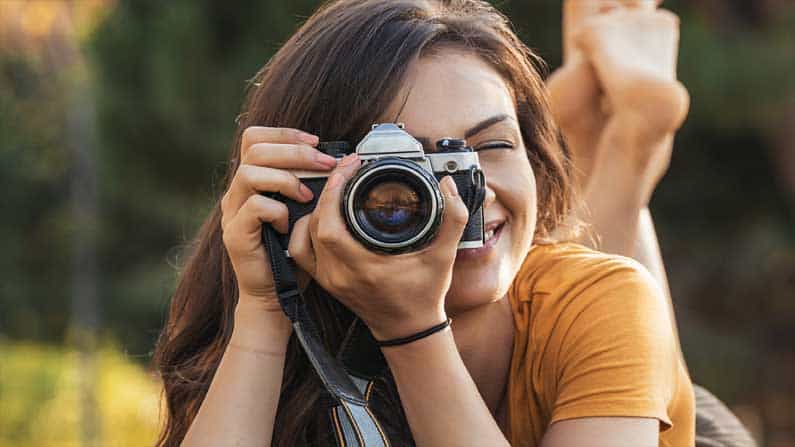 National Camera Day 2021: ಇಂದು ಕ್ಯಾಮೆರಾ ದಿನ, ನೀವು ಕ್ಯಾಮೆರಾ ಎದುರು ಕೊಟ್ಟ ಫೋಸ್ಗಳನ್ನು ಹಾಗೆ ಒಮ್ಮೆ ನೆನಪಿಸಿಕೊಳ್ಳಿ