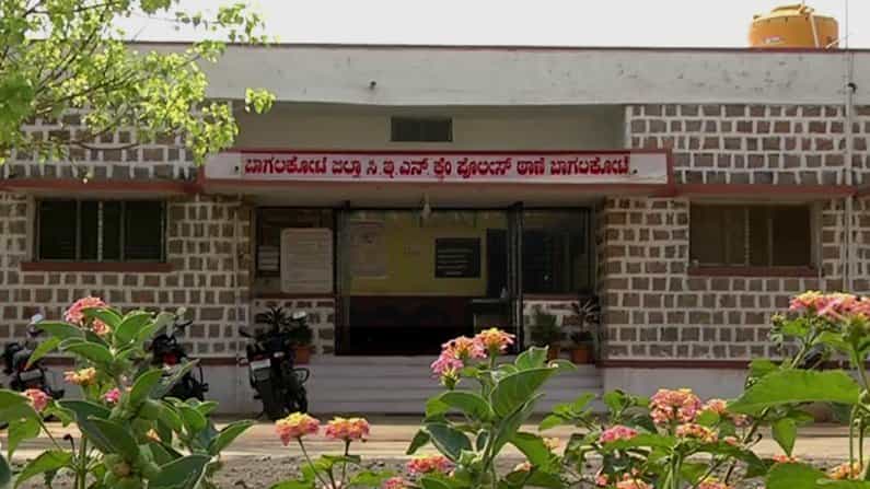 ರೆಮ್ಡೆಸಿವಿರ್ ಕಾಳಸಂತೆಕೋರರಿಗೆ ಬಿಸಿಮುಟ್ಟಿಸಿದ ನ್ಯಾಯಾಧೀಶೆ; 11 ಆರೋಪಿಗಳ ಜಾಮೀನು ಅರ್ಜಿ ವಜಾ ರೆಮ್ಡೆಸಿವಿರ್ ಕಾಳಸಂತೆಕೋರರಿಗೆ ಬಿಸಿಮುಟ್ಟಿಸಿದ ನ್ಯಾಯಾಧೀಶೆ; 11 ಆರೋಪಿಗಳ ಜಾಮೀನು ಅರ್ಜಿ ವಜಾ