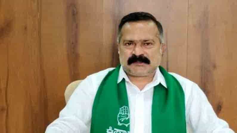 ಪಕ್ಕದ ರಾಜ್ಯದಲ್ಲಿ ಹಸಿರು ಶಾಲು ಹಾಕ್ತೀರಿ! ನಮ್ಮ ರಾಜ್ಯದಲ್ಲಿ ಕೇಸರಿ ಶಾಲು ಧರಿಸಿ ವಂಚಿಸ್ತಿದ್ದೀರಿ- ಸಿ.ಟಿ.ರವಿ ವಿರುದ್ಧ ವ್ಯಂಗ್ಯವಾಡಿದ ಮೀಗಾ ಪಕ್ಕದ ರಾಜ್ಯದಲ್ಲಿ ಹಸಿರು ಶಾಲು ಹಾಕ್ತೀರಿ! ನಮ್ಮ ರಾಜ್ಯದಲ್ಲಿ ಕೇಸರಿ ಶಾಲು ಧರಿಸಿ ವಂಚಿಸ್ತಿದ್ದೀರಿ- ಸಿ.ಟಿ.ರವಿ ವಿರುದ್ಧ ವ್ಯಂಗ್ಯವಾಡಿದ ಮೀಗಾ