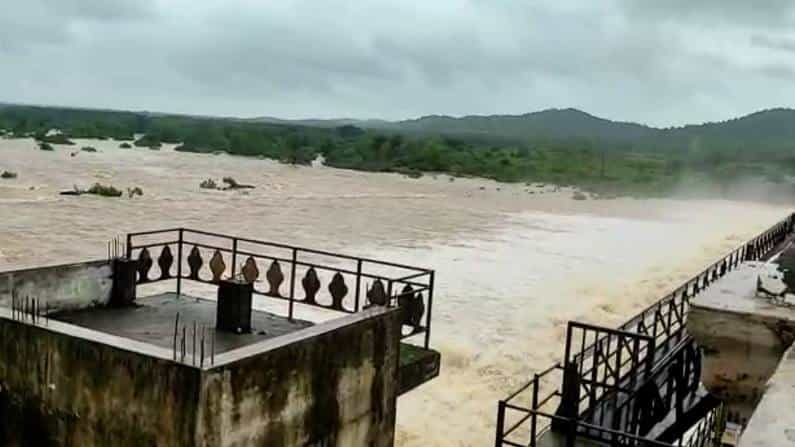 Rain Effect: ಮಲೆನಾಡಿನಲ್ಲೂ ಭಾರೀ ಮಳೆ; ಮಳೆಗಾಲದ ಆರಂಭಿಕ ಹಂತದಲ್ಲಿಯೇ ತತ್ತರಿಸಿದ ಜನತೆ