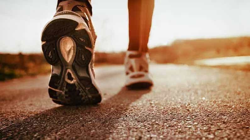 Walking Benefits: ಮನೆಯಂಗಳದಲ್ಲೇ ವಾಕಿಂಗ್ ಮಾಡಿ; ಅನಗತ್ಯ ಚಿಂತೆಯಿಂದ ದೂರವಿರಿ