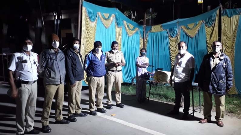 5 ವರ್ಷದ ಪುತ್ರನ ಜತೆ 90 ಕಿಲೋಮೀಟರ್ ನಡೆದ ತಾಯಿ; ಕೌಟುಂಬಿಕ ಕಲಹ ಹಿನ್ನೆಲೆ ಮನೆ ತೊರೆದು ಬಂದ ಮಹಿಳೆ 5 ವರ್ಷದ ಪುತ್ರನ ಜತೆ 90 ಕಿಲೋಮೀಟರ್ ನಡೆದ ತಾಯಿ; ಕೌಟುಂಬಿಕ ಕಲಹ ಹಿನ್ನೆಲೆ ಮನೆ ತೊರೆದು ಬಂದ ಮಹಿಳೆ