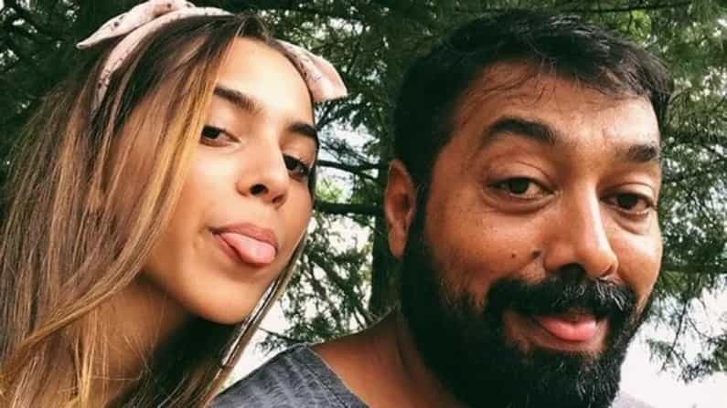 ವಿಡಿಯೋದಲ್ಲಿ ಅಪ್ಪನ ಜೊತೆಯೇ ಲೈಂಗಿಕತೆ, ಪ್ರೆಗ್ನೆನ್ಸಿ, ಡ್ರಗ್ಸ್ ಬಗ್ಗೆ ಮಾತಾಡಿದ ಆಲಿಯಾಗೆ ನೆಟ್ಟಿಗರಿಂದ ಕೆಟ್ಟ ಕಮೆಂಟ್ ವಿಡಿಯೋದಲ್ಲಿ ಅಪ್ಪನ ಜೊತೆಯೇ ಲೈಂಗಿಕತೆ, ಪ್ರೆಗ್ನೆನ್ಸಿ, ಡ್ರಗ್ಸ್ ಬಗ್ಗೆ ಮಾತಾಡಿದ ಆಲಿಯಾಗೆ ನೆಟ್ಟಿಗರಿಂದ ಕೆಟ್ಟ ಕಮೆಂಟ್
