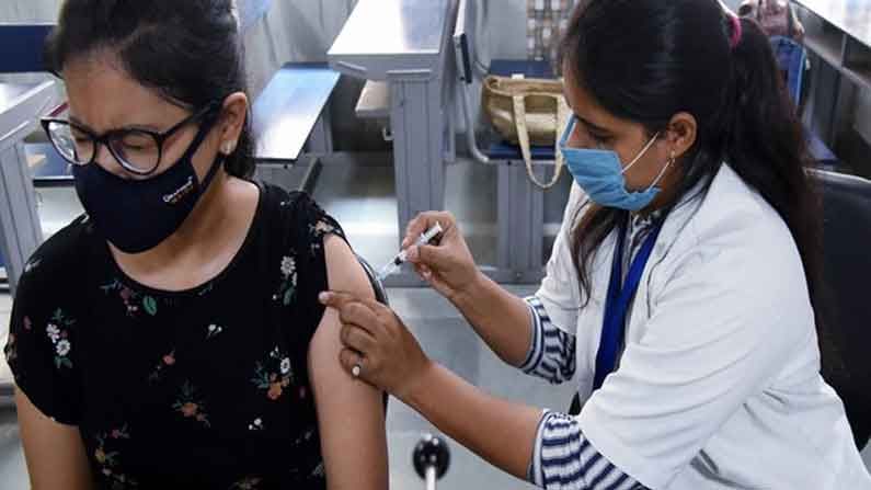Coronavirus cases in India: ದೇಶದಲ್ಲಿ 37,154 ಹೊಸ ಕೊವಿಡ್ ಪ್ರಕರಣ ಪತ್ತೆ, 724 ಮಂದಿ ಸಾವು Coronavirus cases in India: ದೇಶದಲ್ಲಿ 37,154 ಹೊಸ ಕೊವಿಡ್ ಪ್ರಕರಣ ಪತ್ತೆ, 724 ಮಂದಿ ಸಾವು