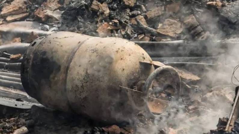 LPG Cylinder Explosion: ಅಹ್ಮದಾಬಾದ್ನಲ್ಲಿ ಎಲ್ಪಿಜಿ ಸಿಲಿಂಡರ್ ಲೀಕೇಜ್ನಿಂದ ಸ್ಫೋಟ; 7 ಮಂದಿ ಸಾವು