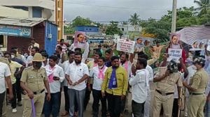 ಸದಾಶಿವ ವರದಿ ಜಾರಿ ವಿಚಾರ: ಡಿ ಕೆ ಶಿವಕುಮಾರ್ ವಿರುದ್ಧ ಧಿಕ್ಕಾರ ಕೂಗಿದ ಮಾದಿಗ ಮಹಾಸಭಾ ಕಾರ್ಯಕರ್ತರು