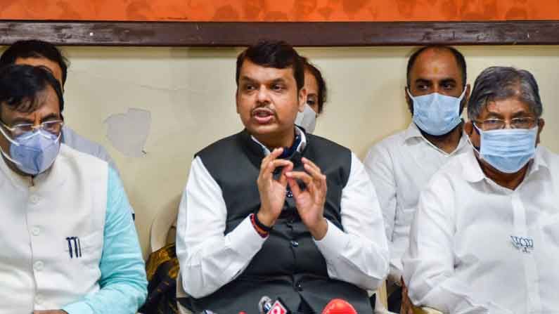 ವಿಧಾನಸಭೆ ಸ್ಪೀಕರ್ಗೆ ನಿಂದನೆ: ಮಹಾರಾಷ್ಟ್ರದ 12 ಬಿಜೆಪಿ ಶಾಸಕರು ಅಮಾನತು ವಿಧಾನಸಭೆ ಸ್ಪೀಕರ್ಗೆ ನಿಂದನೆ: ಮಹಾರಾಷ್ಟ್ರದ 12 ಬಿಜೆಪಿ ಶಾಸಕರು ಅಮಾನತು