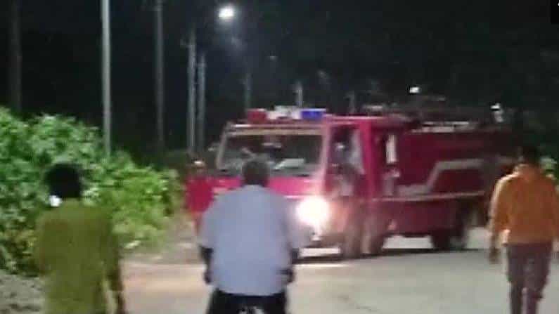 Bharat Chemicals: ಮಹಾರಾಷ್ಟ್ರದ ಭಾರತ್ ರಾಸಾಯನಿಕ ಕಾರ್ಖಾನೆಯಲ್ಲಿ ಸ್ಫೋಟ; ಹಲವರಿಗೆ ಗಾಯ Bharat Chemicals: ಮಹಾರಾಷ್ಟ್ರದ ಭಾರತ್ ರಾಸಾಯನಿಕ ಕಾರ್ಖಾನೆಯಲ್ಲಿ ಸ್ಫೋಟ; ಹಲವರಿಗೆ ಗಾಯ