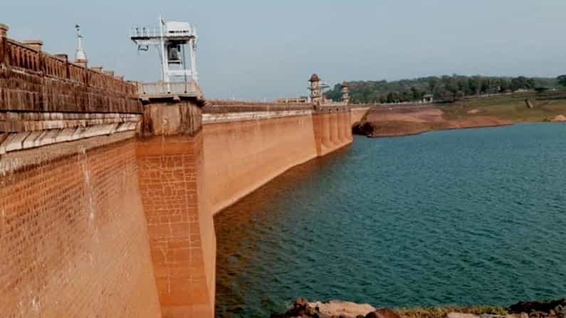 Karnataka Dams: ಮುಂಗಾರು ಜೋರು, ಕರ್ನಾಟಕದ ಬಹುತೇಕ ಜಿಲ್ಲೆಗಳಲ್ಲಿ ರೆಡ್ ಅಲರ್ಟ್, ಜಲಾಶಯಗಳಲ್ಲಿ ನೀರಿನ ಮಟ್ಟ ಹೀಗಿದೆ Karnataka Dams: ಮುಂಗಾರು ಜೋರು, ಕರ್ನಾಟಕದ ಬಹುತೇಕ ಜಿಲ್ಲೆಗಳಲ್ಲಿ ರೆಡ್ ಅಲರ್ಟ್, ಜಲಾಶಯಗಳಲ್ಲಿ ನೀರಿನ ಮಟ್ಟ ಹೀಗಿದೆ