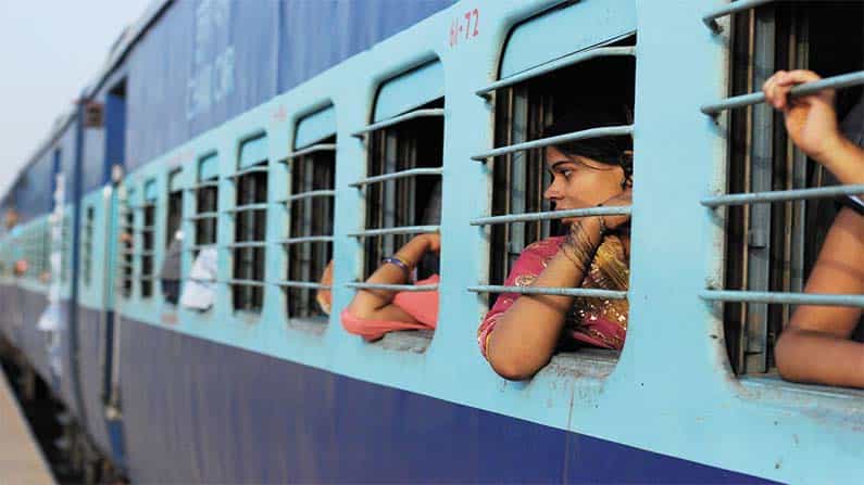 Indian Railways: IRSTC ಭಾರತೀಯ ರೈಲ್ವೆ ಟಿಕೆಟ್ ಆನ್ಲೈನ್ ಬುಕ್ಕಿಂಗ್ಗೆ ಹೊಸ ಮಾರ್ಗಸೂಚಿ; ನೀವು ತಿಳಿಯಲೇಬೇಕಾದ ಕೆಲವು ನಿಯಮಗಳು ಇಲ್ಲಿವೆ Indian Railways: IRSTC ಭಾರತೀಯ ರೈಲ್ವೆ ಟಿಕೆಟ್ ಆನ್ಲೈನ್ ಬುಕ್ಕಿಂಗ್ಗೆ ಹೊಸ ಮಾರ್ಗಸೂಚಿ; ನೀವು ತಿಳಿಯಲೇಬೇಕಾದ ಕೆಲವು ನಿಯಮಗಳು ಇಲ್ಲಿವೆ