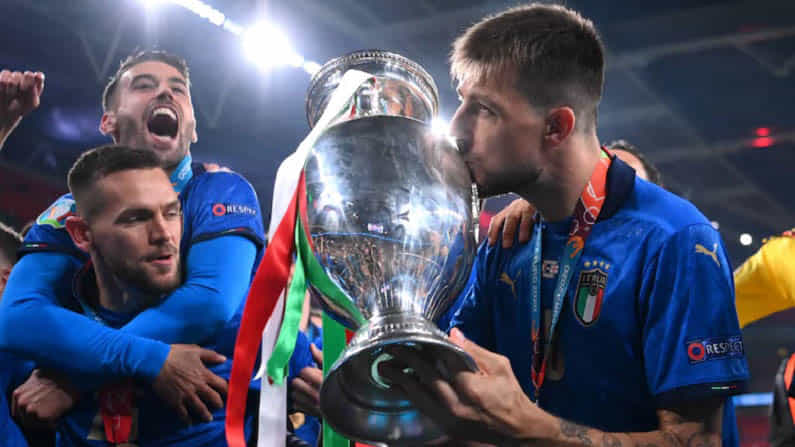 EURO 2020 Final: ರೋಚಕ ಪೆನಾಲ್ಟಿ ಶೂಟೌಟ್ನಲ್ಲಿ ಗೆದ್ದು 53 ವರ್ಷಗಳ ಬಳಿಕ ಯುರೋ ಕಪ್ ಗೆದ್ದ ಇಟಲಿ
