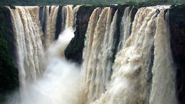 Jog Falls Video: ಆಹಾ! ಭೋರ್ಗರೆವ ಜೋಗ ಜಲಪಾತದ ದೃಶ್ಯ ವೈಭವವನ್ನು ಕಣ್ತುಂಬಿಕೊಳ್ಳಿ Jog Falls Video: ಆಹಾ! ಭೋರ್ಗರೆವ ಜೋಗ ಜಲಪಾತದ ದೃಶ್ಯ ವೈಭವವನ್ನು ಕಣ್ತುಂಬಿಕೊಳ್ಳಿ
