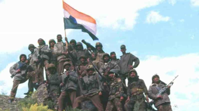 Kargil Vijay Diwas: ಕಾರ್ಗಿಲ್ ಯುದ್ಧದ ಗೆಲುವಿಗೆ 22 ವರ್ಷ; ಭಾರತದ ಧೀರ ಯೋಧರ ಸಾಹಸಗಾಥೆಯ ಕಿರು ಪರಿಚಯ ಇಲ್ಲಿದೆ Kargil Vijay Diwas: ಕಾರ್ಗಿಲ್ ಯುದ್ಧದ ಗೆಲುವಿಗೆ 22 ವರ್ಷ; ಭಾರತದ ಧೀರ ಯೋಧರ ಸಾಹಸಗಾಥೆಯ ಕಿರು ಪರಿಚಯ ಇಲ್ಲಿದೆ