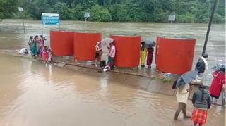 ಗದಗ-ಬೆಟಗೇರಿ: ರಸ್ತೆಯಲ್ಲಿ ತಗ್ಗು ಗುಂಡಿಗಳ ಮಹಾಪುರ; ನಗರಸಭೆ ಅಧಿಕಾರಿಗಳ ವಿರುದ್ಧ ಜನರ ಆಕ್ರೋಶ