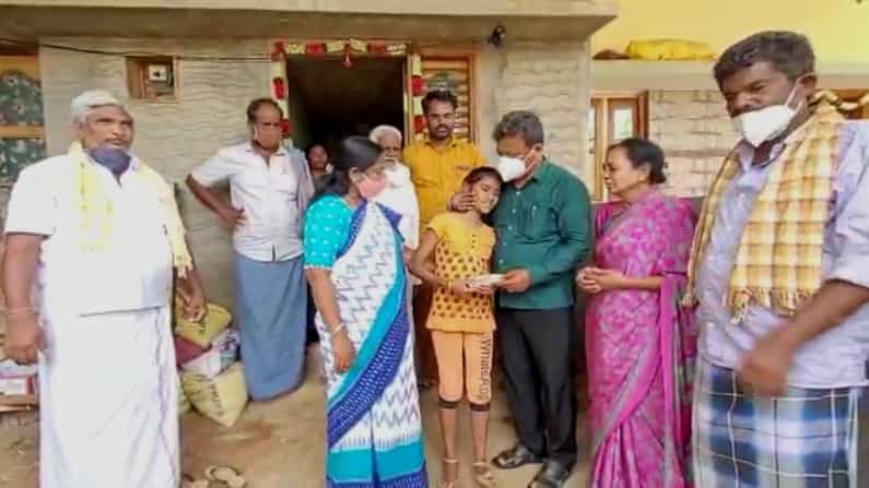 ಕೊರೊನಾದಿಂದ ಅನಾಥಳಾದ ಬಾಲಕಿಯನ್ನು ದತ್ತು ಪಡೆಯಲು ನಿರ್ಧರಿಸಿದ ಹೊನ್ನಾಳಿ ಶಾಸಕ ಎಂಪಿ ರೇಣುಕಾಚಾರ್ಯ ಕೊರೊನಾದಿಂದ ಅನಾಥಳಾದ ಬಾಲಕಿಯನ್ನು ದತ್ತು ಪಡೆಯಲು ನಿರ್ಧರಿಸಿದ ಹೊನ್ನಾಳಿ ಶಾಸಕ ಎಂಪಿ ರೇಣುಕಾಚಾರ್ಯ