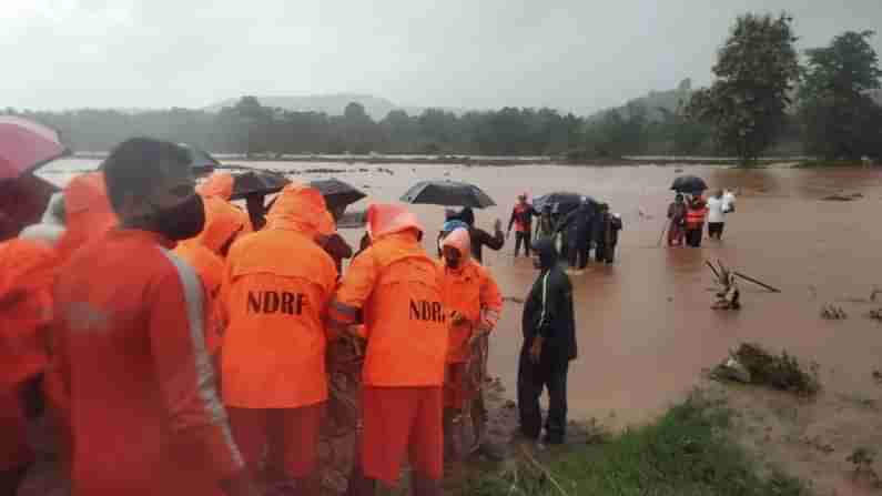 Mumbai Rains: ಭಾರೀ ಮಳೆ, ಭೂ ಕುಸಿತಕ್ಕೆ ಸಿಲುಕಿ 129 ಜನ ವಿಧಿವಶ; ಮುಳುಗುತ್ತಿದ್ದ ಬಸ್​ನಿಂದ 11 ಜನ ಪವಾಡ ಸದೃಶ ರೀತಿಯಲ್ಲಿ ಪಾರು