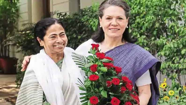 ಮಮತಾ ಬ್ಯಾನರ್ಜಿ ಮತ್ತು ಸೋನಿಯಾ ಗಾಂಧಿ ನಡುವೆ ಮಹತ್ವದ ಭೇಟಿ, ಸಂಯುಕ್ತ ವಿರೋಧ ಪಕ್ಷ ರಚನೆ ಕುರಿತು ನಡೆಯಲಿದೆ ಚರ್ಚೆ ಮಮತಾ ಬ್ಯಾನರ್ಜಿ ಮತ್ತು ಸೋನಿಯಾ ಗಾಂಧಿ ನಡುವೆ ಮಹತ್ವದ ಭೇಟಿ, ಸಂಯುಕ್ತ ವಿರೋಧ ಪಕ್ಷ ರಚನೆ ಕುರಿತು ನಡೆಯಲಿದೆ ಚರ್ಚೆ