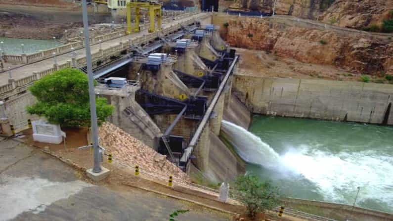 Karnataka Dams Water Level: ಕೊಡಗಿನಲ್ಲಿ 4 ದಿನ ಭಾರಿ ಮಳೆ, ಕರ್ನಾಟಕದ 12 ಪ್ರಮುಖ ಜಲಾಶಯಗಳಲ್ಲಿ ನೀರಿನ ಮಟ್ಟ ಹೀಗಿದೆ Karnataka Dams Water Level: ಕೊಡಗಿನಲ್ಲಿ 4 ದಿನ ಭಾರಿ ಮಳೆ, ಕರ್ನಾಟಕದ 12 ಪ್ರಮುಖ ಜಲಾಶಯಗಳಲ್ಲಿ ನೀರಿನ ಮಟ್ಟ ಹೀಗಿದೆ