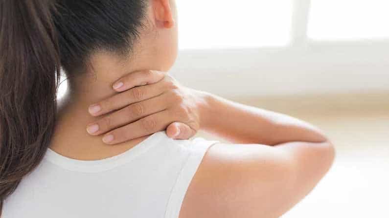 Neck Pain: ಕುತ್ತಿಗೆ ನೋವು ಜೀವವನ್ನೇ ಹಿಂಡುತ್ತಿದೆಯೇ? ಇಲ್ಲಿದೆ ಸಮಸ್ಯೆಗೆ ಪರಿಹಾರ Neck Pain: ಕುತ್ತಿಗೆ ನೋವು ಜೀವವನ್ನೇ ಹಿಂಡುತ್ತಿದೆಯೇ? ಇಲ್ಲಿದೆ ಸಮಸ್ಯೆಗೆ ಪರಿಹಾರ