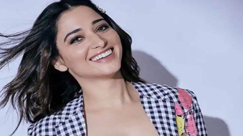 Thamanna Bhatia: ‘ಕಿಸ್ ಮಿ ಮೋರ್’ ಹಾಡಿಗೆ ತಮನ್ನಾ ಭರ್ಜರಿ ಡ್ಯಾನ್ಸ್ Thamanna Bhatia: ‘ಕಿಸ್ ಮಿ ಮೋರ್’ ಹಾಡಿಗೆ ತಮನ್ನಾ ಭರ್ಜರಿ ಡ್ಯಾನ್ಸ್