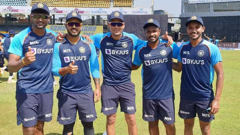 Team India: ಐದು ಆಟಗಾರರನ್ನು ಕಣಕ್ಕಿಳಿಸಿ ಇತಿಹಾಸ ಬರೆದ ಟೀಮ್ ಇಂಡಿಯಾ..! Team India: ಐದು ಆಟಗಾರರನ್ನು ಕಣಕ್ಕಿಳಿಸಿ ಇತಿಹಾಸ ಬರೆದ ಟೀಮ್ ಇಂಡಿಯಾ..!