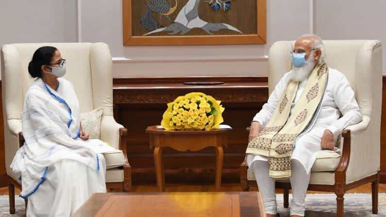 Mamata Banerjee: ಪ್ರಧಾನಿ ನರೇಂದ್ರ ಮೋದಿಯವರನ್ನು ದೆಹಲಿ ನಿವಾಸದಲ್ಲಿ ಭೇಟಿಯಾದ ಪಶ್ಚಿಮ ಬಂಗಾಳ ಸಿಎಂ ಮಮತಾ ಬ್ಯಾನರ್ಜಿ Mamata Banerjee: ಪ್ರಧಾನಿ ನರೇಂದ್ರ ಮೋದಿಯವರನ್ನು ದೆಹಲಿ ನಿವಾಸದಲ್ಲಿ ಭೇಟಿಯಾದ ಪಶ್ಚಿಮ ಬಂಗಾಳ ಸಿಎಂ ಮಮತಾ ಬ್ಯಾನರ್ಜಿ