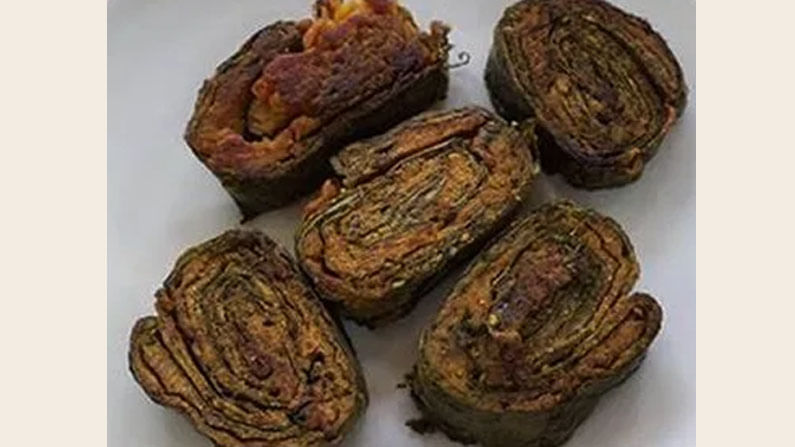 Pathrode: ಮಳೆಗಾಲದಲ್ಲಿ ಪತ್ರೊಡೆ ಮಾಡಿ ಸವಿಯಿರಿ; ಮಾಡುವ ವಿಧಾನ ಇಲ್ಲಿದೆ Pathrode: ಮಳೆಗಾಲದಲ್ಲಿ ಪತ್ರೊಡೆ ಮಾಡಿ ಸವಿಯಿರಿ; ಮಾಡುವ ವಿಧಾನ ಇಲ್ಲಿದೆ