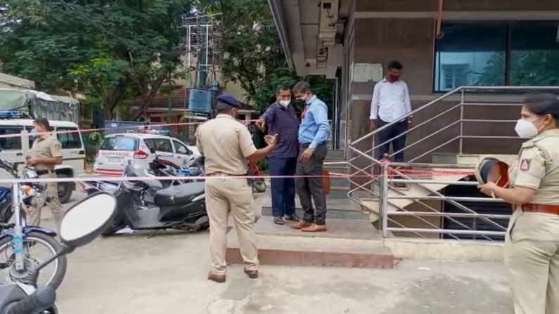 Rowdy sheeter babli murdered in bank in koramangala bengaluru 2