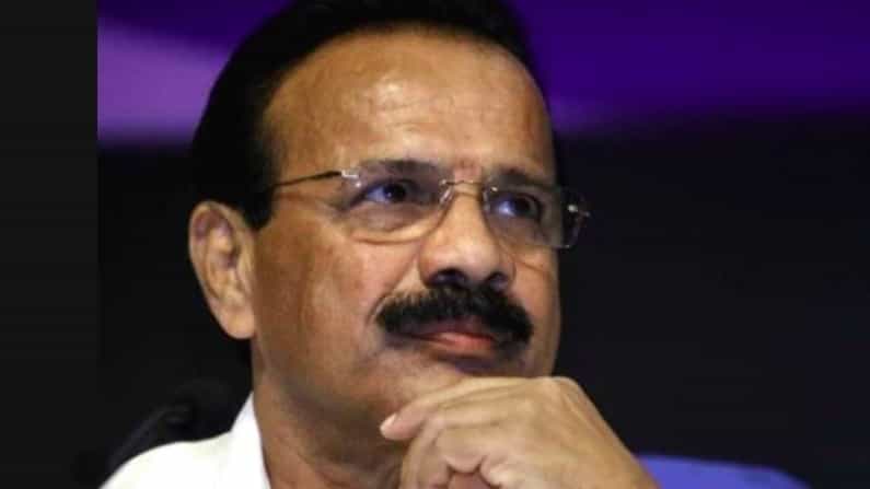 ಕೇಂದ್ರ ಸಚಿವ ಸ್ಥಾನಕ್ಕೆ ಸದಾನಂದ ಗೌಡ, ರಮೇಶ್ ಪೋಖ್ರಿಯಾಲ್ ನಿಶಾಂಕ್ ರಾಜೀನಾಮೆ ಕೇಂದ್ರ ಸಚಿವ ಸ್ಥಾನಕ್ಕೆ ಸದಾನಂದ ಗೌಡ, ರಮೇಶ್ ಪೋಖ್ರಿಯಾಲ್ ನಿಶಾಂಕ್ ರಾಜೀನಾಮೆ