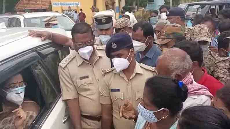 ಜಿಲ್ಲೆಯಲ್ಲಿ 105 ಗಣಿಗಳಿವೆ.. ಸುಮಲತಾಗೆ ಅಧಿಕಾರಿ ಪದ್ಮಜಾರಿಂದ ಮಾಹಿತಿ ಜಿಲ್ಲೆಯಲ್ಲಿ 105 ಗಣಿಗಳಿವೆ.. ಸುಮಲತಾಗೆ ಅಧಿಕಾರಿ ಪದ್ಮಜಾರಿಂದ ಮಾಹಿತಿ