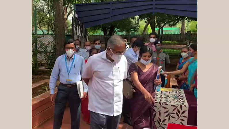 ಕೊನೆ ಹಂತದ ಎಸ್ಎಸ್ಎಲ್ಸಿ ಪರೀಕ್ಷಾ ತಯಾರಿ ಪರಿಶೀಲನೆಗೆ ಮುಂದಾದ ಸಚಿವ ಸುರೇಶ್ ಕುಮಾರ್ ಕೊನೆ ಹಂತದ ಎಸ್ಎಸ್ಎಲ್ಸಿ ಪರೀಕ್ಷಾ ತಯಾರಿ ಪರಿಶೀಲನೆಗೆ ಮುಂದಾದ ಸಚಿವ ಸುರೇಶ್ ಕುಮಾರ್
