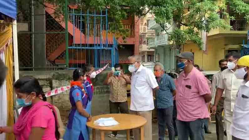 SSLC Exam 2021: ಎಸ್ಎಸ್ಎಲ್ಸಿ ಭಾಷಾ ವಿಷಯಗಳಿಗೆ ಪರೀಕ್ಷೆ, ಪರೀಕ್ಷಾ ಕೇಂದ್ರಗಳಿಗೆ ಭೇಟಿ ನೀಡಿದ ಶಿಕ್ಷಣ ಸಚಿವ ಸುರೇಶ್ ಕುಮಾರ್