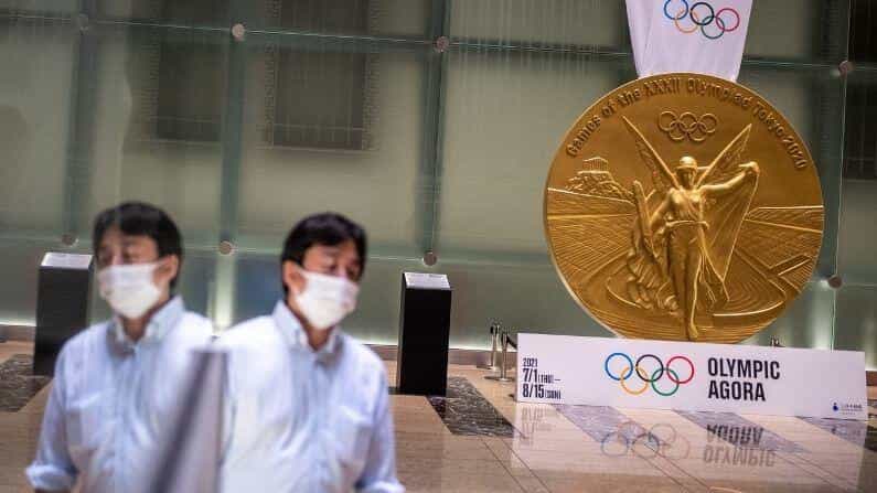 Tokyo Olympic: ಒಲಂಪಿಕ್ಸ್ ಆರಂಭವಾದ ಬಳಿಕ ಟೋಕಿಯೊದಲ್ಲಿ ಹೆಚ್ಚಿದ ಕೊರೊನಾ ಪ್ರಕರಣ; ಒಂದೇ ದಿನ 3,177 ಜನರಿಗೆ ಸೋಂಕು Tokyo Olympic: ಒಲಂಪಿಕ್ಸ್ ಆರಂಭವಾದ ಬಳಿಕ ಟೋಕಿಯೊದಲ್ಲಿ ಹೆಚ್ಚಿದ ಕೊರೊನಾ ಪ್ರಕರಣ; ಒಂದೇ ದಿನ 3,177 ಜನರಿಗೆ ಸೋಂಕು