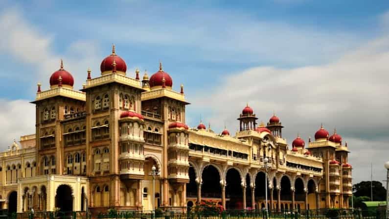 Mysuru Palace: ಪ್ರವಾಸಿಗರೇ ಗಮನಿಸಿ, ಈ ಶನಿವಾರ, ಭಾನುವಾರ ಮೈಸೂರು ಅರಮನೆ ವೀಕ್ಷಣೆಗೆ ನಿರ್ಬಂಧ Mysuru Palace: ಪ್ರವಾಸಿಗರೇ ಗಮನಿಸಿ, ಈ ಶನಿವಾರ, ಭಾನುವಾರ ಮೈಸೂರು ಅರಮನೆ ವೀಕ್ಷಣೆಗೆ ನಿರ್ಬಂಧ