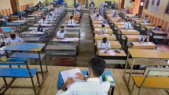 SSLC Exam 2021; ರಾಜ್ಯಾದ್ಯಂತ ಇಂದು ಎಸ್ಎಸ್ಎಲ್​ಸಿ ಭಾಷಾ ವಿಷಯಗಳಿಗೆ ಪರೀಕ್ಷೆ