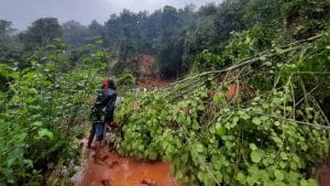 Uttara Kannada Flood: ಉತ್ತರ ಕನ್ನಡ ಪ್ರವಾಹ; ಭೂಕುಸಿತಕ್ಕೆ ತತ್ತರಿಸಿದ ಯಲ್ಲಾಪುರದ ಗ್ರಾಮಗಳು