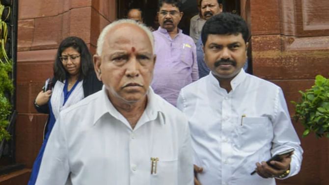 ಬಿ ಎಸ್ ಯಡಿಯೂರಪ್ಪ ಬಾಯಿಂದಲೇ ಮುಂದಿನ ಸಿಎಂ ಹೆಸರು ಘೋಷಿಸಲು ಯೋಚಿಸುತ್ತಿದೆ ಬಿಜೆಪಿ ಹೈಕಮಾಂಡ್ ಬಿ ಎಸ್ ಯಡಿಯೂರಪ್ಪ ಬಾಯಿಂದಲೇ ಮುಂದಿನ ಸಿಎಂ ಹೆಸರು ಘೋಷಿಸಲು ಯೋಚಿಸುತ್ತಿದೆ ಬಿಜೆಪಿ ಹೈಕಮಾಂಡ್