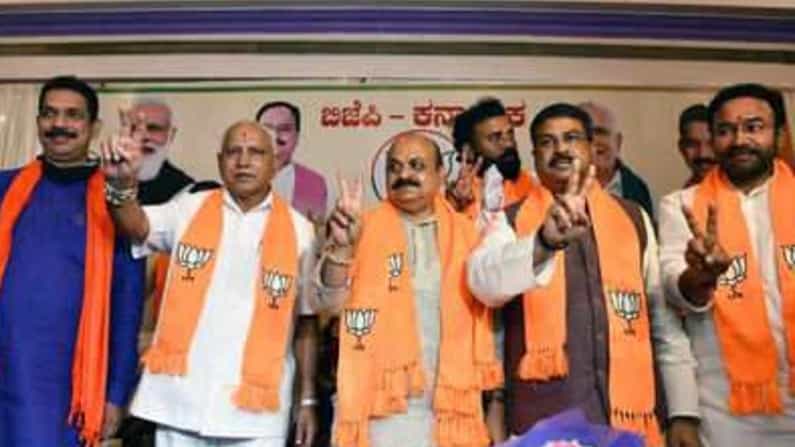 Basavaraj Bommai: ಬಸವರಾಜ ಬೊಮ್ಮಾಯಿ ಆಯ್ಕೆಗೆ ಅರವಿಂದ ಬೆಲ್ಲದ್, ಯತ್ನಾಳ್ ಹರ್ಷ Basavaraj Bommai: ಬಸವರಾಜ ಬೊಮ್ಮಾಯಿ ಆಯ್ಕೆಗೆ ಅರವಿಂದ ಬೆಲ್ಲದ್, ಯತ್ನಾಳ್ ಹರ್ಷ