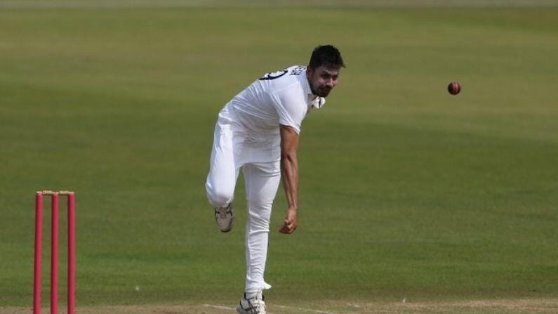 IND vs ENG: ಇಂಗ್ಲೆಂಡ್ನಲ್ಲಿ ಮುಂದುವರೆದ ಕೊಹ್ಲಿ ಪಡೆಯ ಇಂಜುರಿ ಸಮಸ್ಯೆ; ಸರಣಿಯಿಂದ ಈ ಯುವ ಬೌಲರ್ ಔಟ್! IND vs ENG: ಇಂಗ್ಲೆಂಡ್ನಲ್ಲಿ ಮುಂದುವರೆದ ಕೊಹ್ಲಿ ಪಡೆಯ ಇಂಜುರಿ ಸಮಸ್ಯೆ; ಸರಣಿಯಿಂದ ಈ ಯುವ ಬೌಲರ್ ಔಟ್!