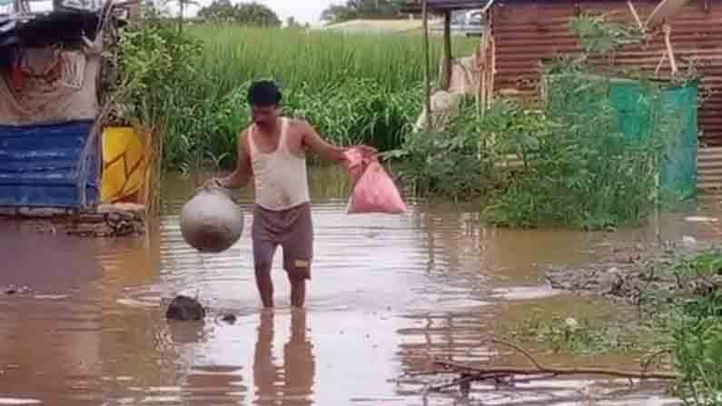 Karnataka Weather Today: ಕರ್ನಾಟಕದಲ್ಲಿ ಇಂದಿನಿಂದ 4 ದಿನ ಭಾರೀ ಮಳೆ; ಕರಾವಳಿಯಲ್ಲಿ ಯೆಲ್ಲೋ ಅಲರ್ಟ್ ಘೋಷಣೆ Karnataka Weather Today: ಕರ್ನಾಟಕದಲ್ಲಿ ಇಂದಿನಿಂದ 4 ದಿನ ಭಾರೀ ಮಳೆ; ಕರಾವಳಿಯಲ್ಲಿ ಯೆಲ್ಲೋ ಅಲರ್ಟ್ ಘೋಷಣೆ