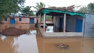 ಅಭಿಮಾನಿಗಳು ಹೂಗುಚ್ಛ ತಂದ್ರೆ ಅವಕಾಶವಿಲ್ಲ; ಆದರೆ ಸಿಎಂ ನಿವಾಸಕ್ಕೆ ಬೊಕ್ಕೆ ಕೊಂಡೊಯ್ದ ಎಂಪಿ ರೇಣುಕಾಚಾರ್ಯ